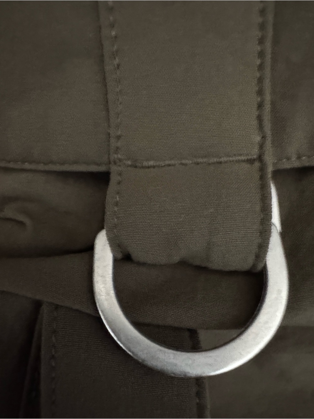 ALO Yoga Olive Cargo Jogger Pants with D-Ring Details - Picture 4 of 4